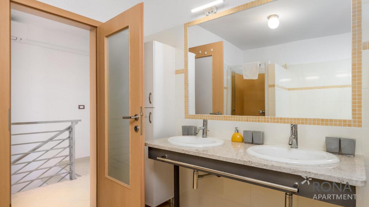 Rona apartment Denis Umag Eksteriør billede